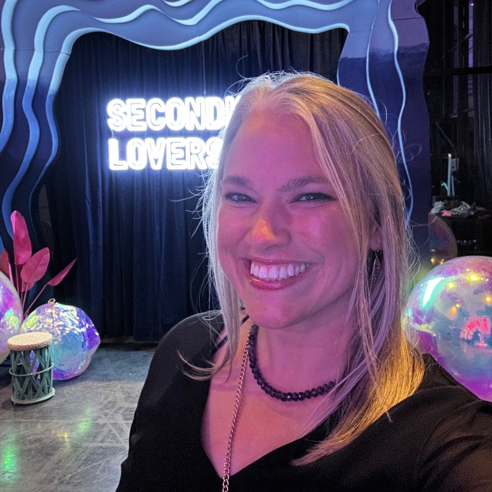 INSTAGRAM follow me @jenniefinds007